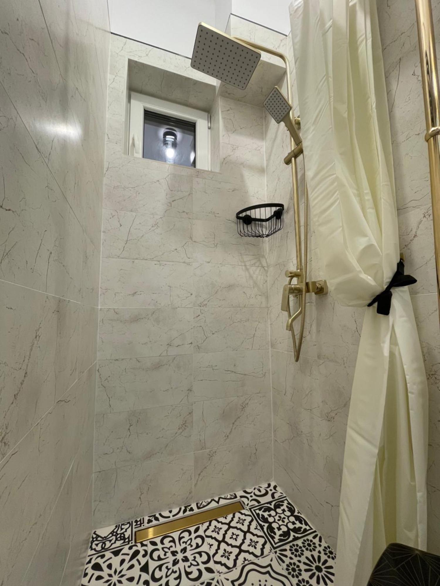 Apartamento Studio Alice Romana Square Bucarest Exterior foto